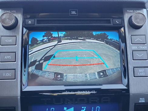 Used 2018 Toyota Tundra Limited w/ Limited Premium Package AWD/4WD image 28