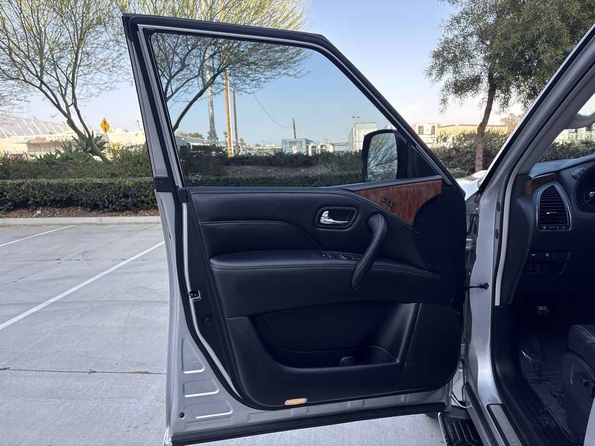 Used 2019 INFINITI QX80 Luxe AWD/4WD image 22