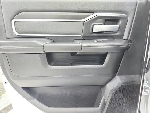 Used 2025 RAM 2500 Big Horn AWD/4WD image 35