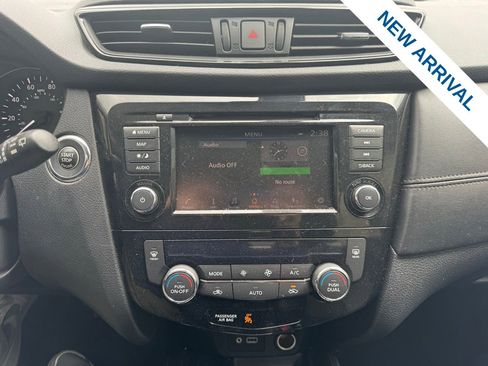 Used 2019 Nissan Rogue SL w/ Premium Package AWD/4WD image 24