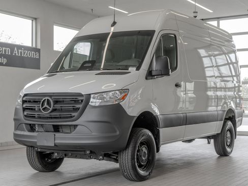New 2025 Mercedes-Benz Sprinter 2500 image 25