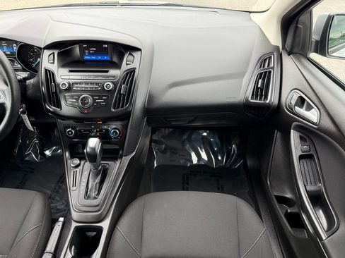 Used 2016 Ford Focus SE w/ Reverse Sensing Package FWD image 23