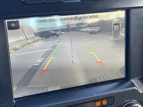 Used 2017 Ford F250 Lariat w/ Chrome Package image 23