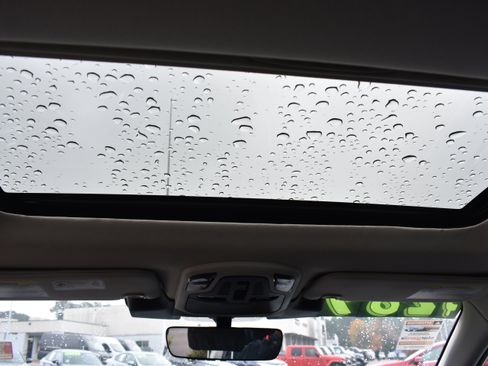 Used 2023 Subaru Outback Limited image 27