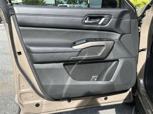 Certified 2023 Nissan Pathfinder Platinum w/ Lighting Package (N93) image 11