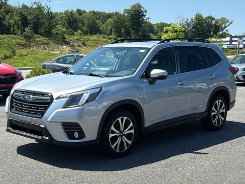 Certified 2022 Subaru Forester Limited AWD/4WD image 3
