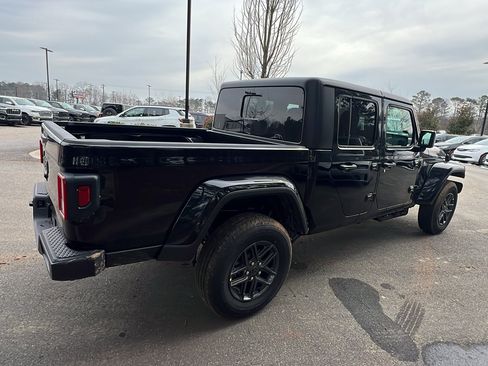 New 2026 Jeep Gladiator Sport AWD/4WD image 8
