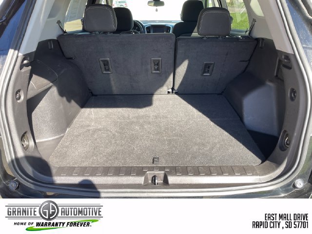 Used 2024 GMC Terrain SLE AWD/4WD image 26