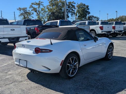 Used 2023 MAZDA MX-5 Miata Grand Touring image 3