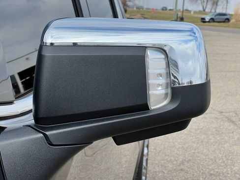 Used 2025 GMC Sierra 1500 Denali w/ Denali Reserve Package AWD/4WD image 40