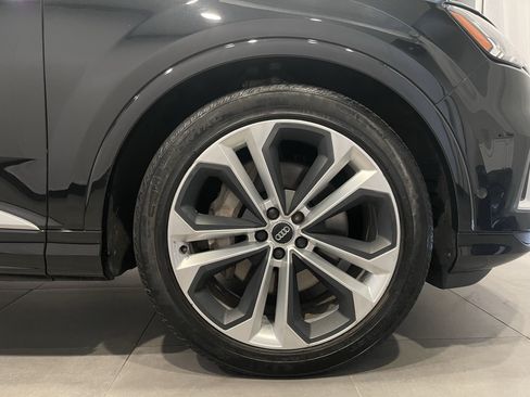 Used 2020 Audi Q7 3.0T Prestige w/ Prestige Package AWD/4WD image 10