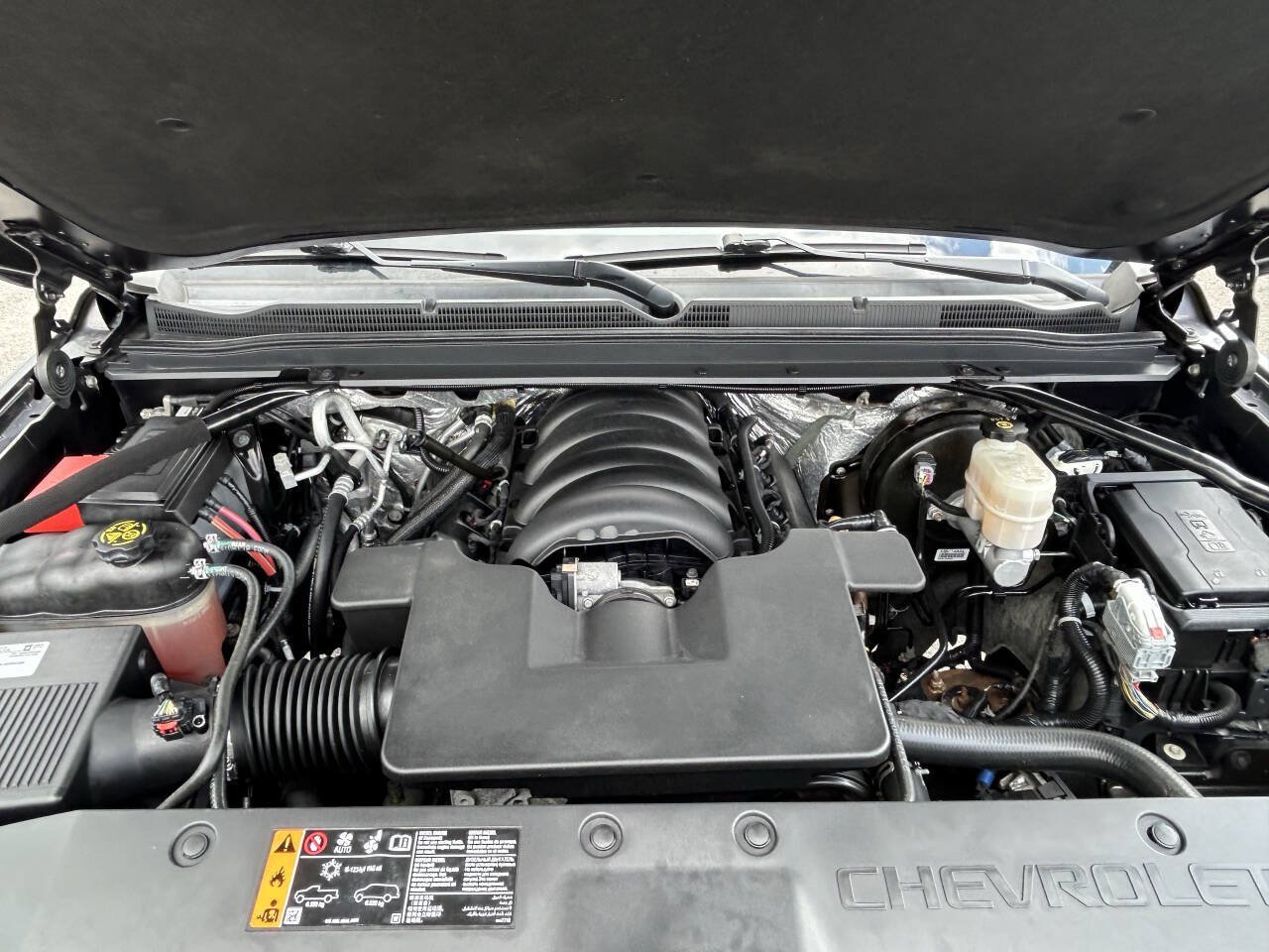Used 2018 Chevrolet Suburban LT AWD/4WD image 30