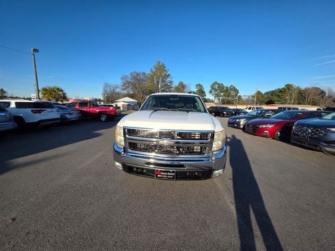 Used 2008 Chevrolet Silverado 2500 LT w/ 2LT Convenience Package image 1