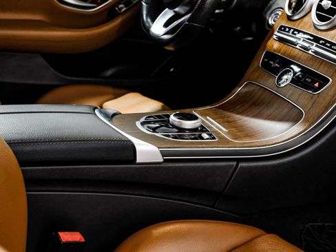 Used 2019 Mercedes-Benz C 300 Coupe w/ AMG Line image 25