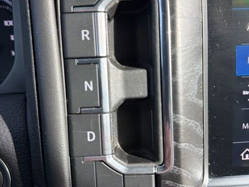 Used 2021 GMC Yukon Denali w/ Denali Premium Package image 12