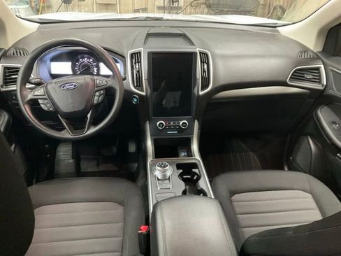 Used 2022 Ford Edge SE w/ Black Appearance Package AWD/4WD image 8