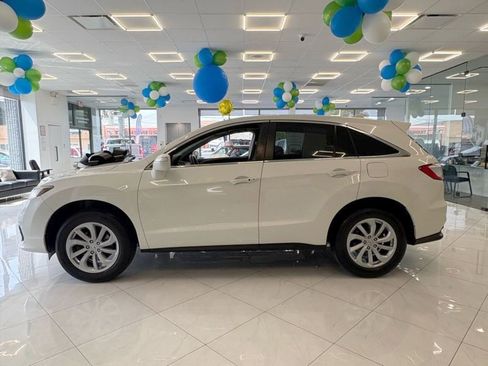 Used 2017 Acura RDX AWD w/ Technology Package image 4