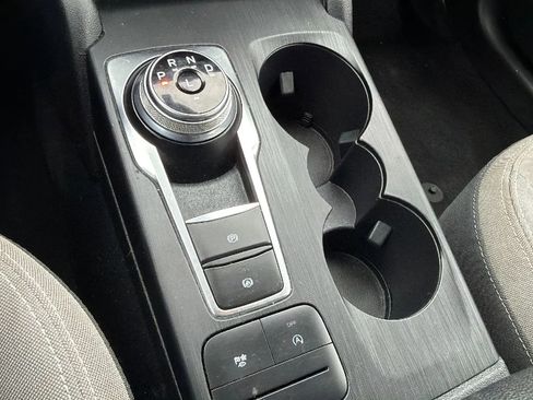 Used 2020 Ford Escape SE image 17