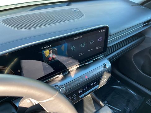 Used 2025 Hyundai Kona SEL image 18