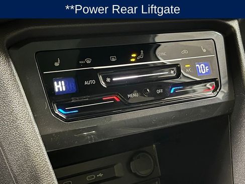 Used 2023 Volkswagen Tiguan SE R-Line image 13