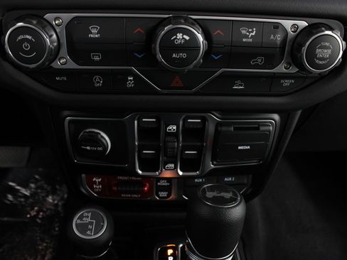 New 2026 Jeep Wrangler Unlimited Rubicon AWD/4WD image 6