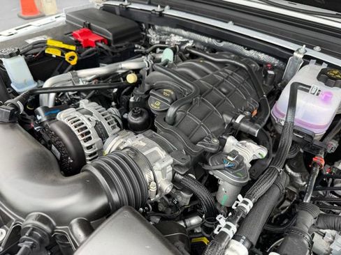 New 2026 Jeep Gladiator Sport AWD/4WD image 12