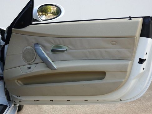 Used 2006 BMW Z4 3.0i image 36