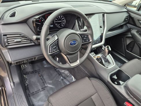 Used 2025 Subaru Outback Premium w/ Popular Package #1A image 10
