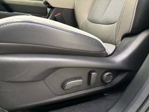 Used 2026 Subaru Forester Premium AWD/4WD image 14