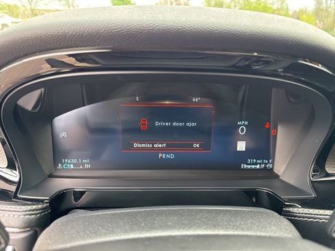 Used 2023 Lincoln Corsair AWD w/ Equipment Group 101A image 14
