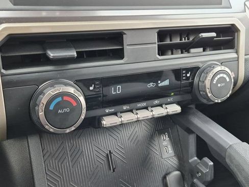 Certified 2026 Toyota Tacoma TRD Off-Road AWD/4WD image 14