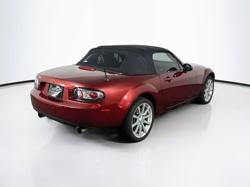 Used 2006 MAZDA MX-5 Miata Sport RWD image 9