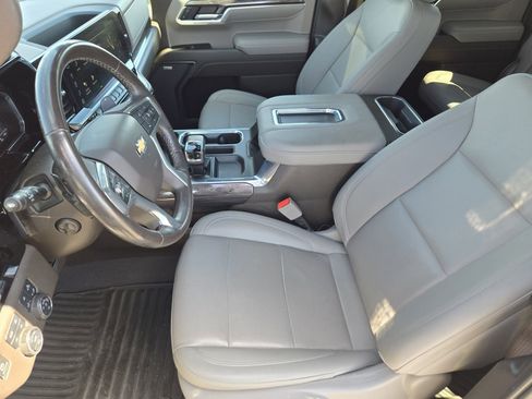 Certified 2022 Chevrolet Silverado 1500 LTZ w/ Technology Package image 16