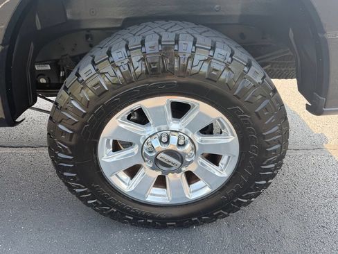 Used 2020 Ford F250 Platinum w/ Snow Plow Prep Package AWD/4WD image 9