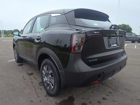 Used 2025 Nissan Kicks S FWD image 13