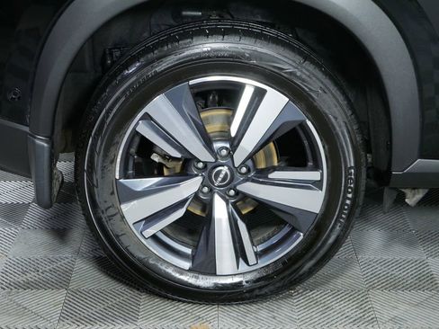 Used 2022 Nissan Rogue SL w/ SL Premium Package image 9