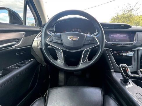 Used 2017 Cadillac XT5 Premium Luxury w/ LPO, Wheel Lock Package image 8