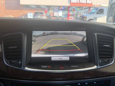 Used 2014 Hyundai Equus Signature RWD image 14