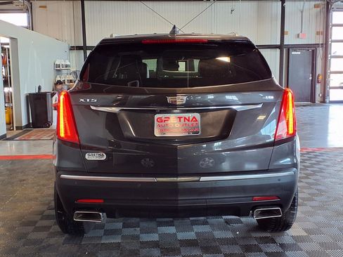 Used 2018 Cadillac XT5 Luxury w/ Driver Awareness Package image 5