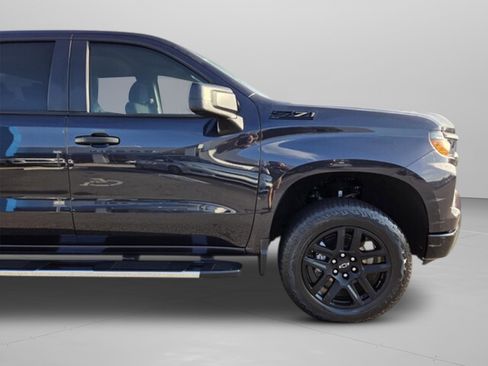 Used 2024 Chevrolet Silverado 1500 Custom Trail Boss w/ LPO, Dark Essentials Package image 29