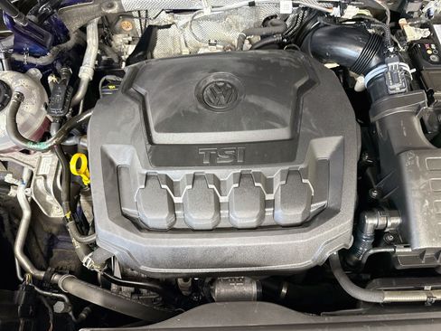 Used 2021 Volkswagen Tiguan SE AWD/4WD image 39