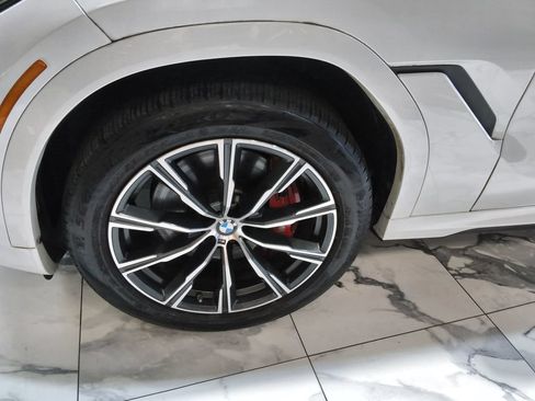 Used 2022 BMW X6 xDrive40i w/ Executive Package AWD/4WD image 11