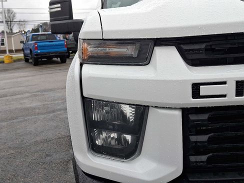 Used 2023 Chevrolet Silverado 2500 Custom image 9