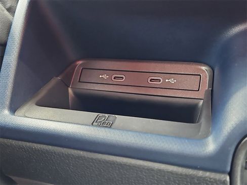 New 2025 Volkswagen ID. Buzz Pro S image 10