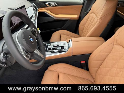 Used 2026 BMW X7 xDrive40i w/ Executive Package image 10