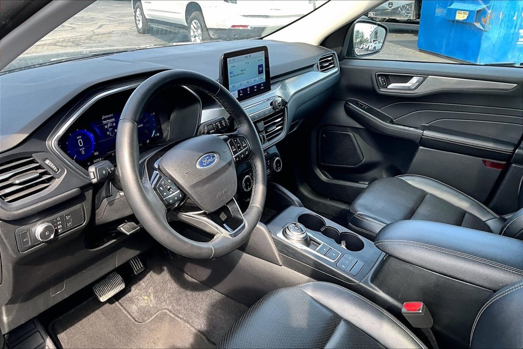Used 2022 Ford Escape Titanium AWD/4WD image 10
