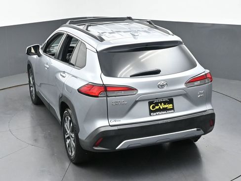Used 2022 Toyota Corolla Cross XLE w/ Convenience Package image 38