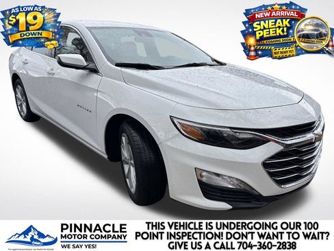 Used 2025 Chevrolet Malibu LT image 1