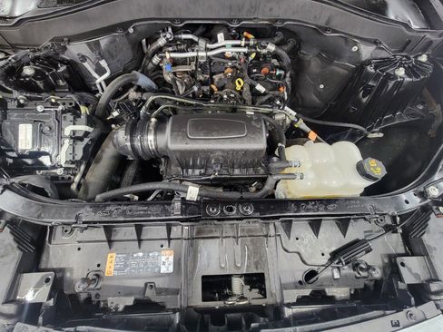 Used 2023 Ford Explorer XLT w/ Equipment Group 202A image 8