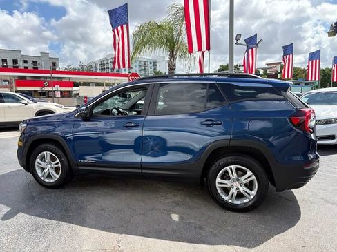 Used 2022 GMC Terrain SLE w/ Driver Convenience Package AWD/4WD image 12